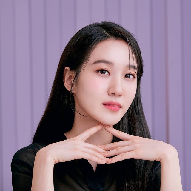 Park-Eun-Bin-altezza