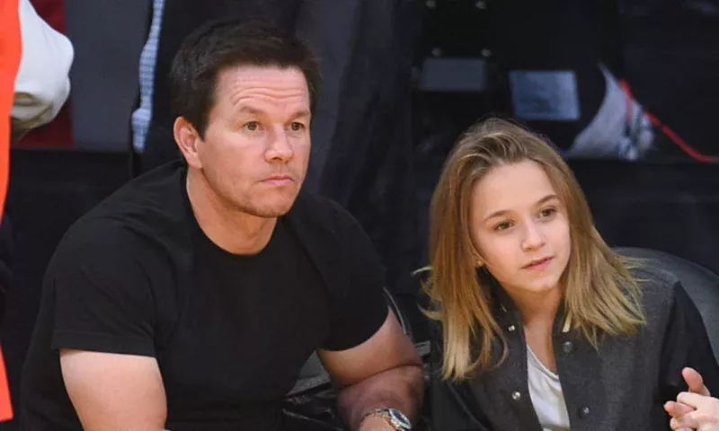   tracey-wahlberg-mark-wahlberg-syster
