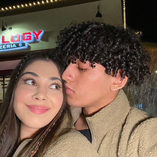 Anthony-Vargas-with-his-girlfriend-starsgab
